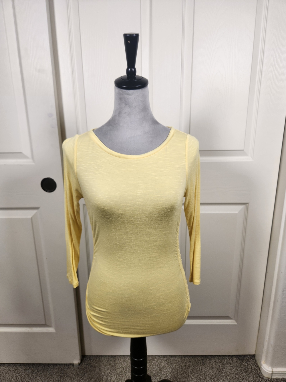 White House Black Market Pale Yellow Scoop Neck Long Sleeve Top